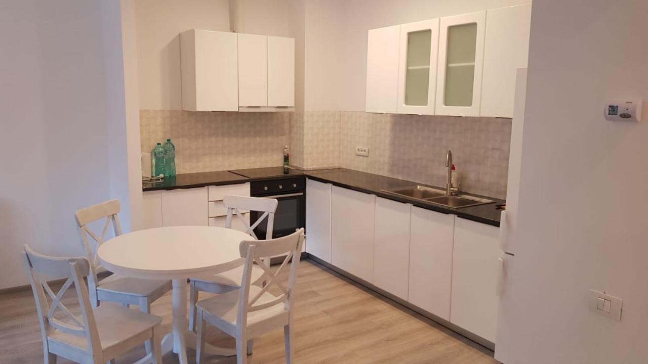 Apartmentsbnb828 Braşov Buitenkant foto