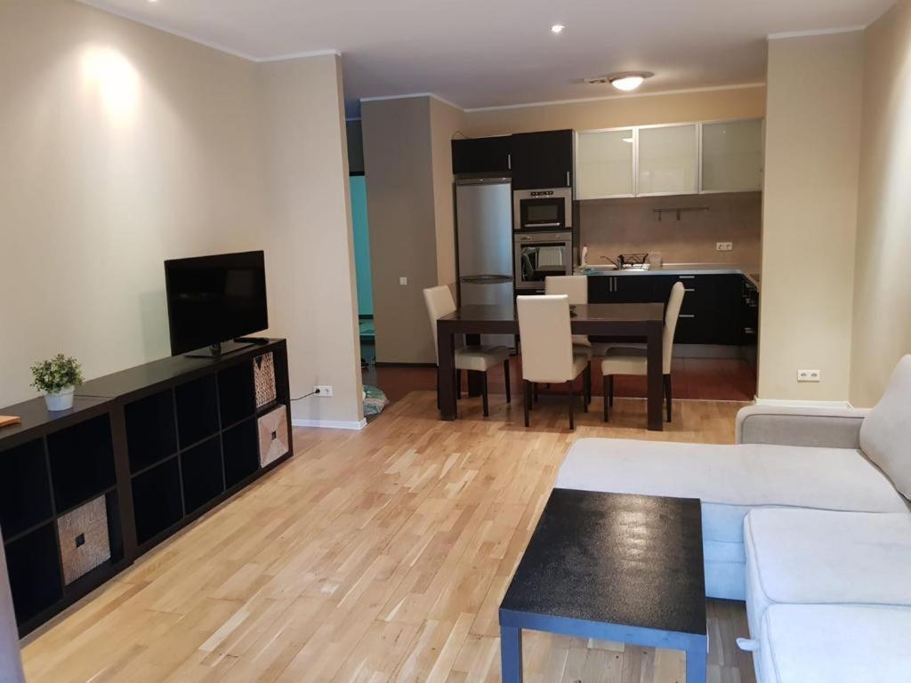 Apartmentsbnb828 Braşov Buitenkant foto